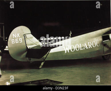 Das Dole Air Race Aircraft Woolaroc Travel Air 5000 NX869 wurde von Art Goebel und William Davis gesteuert und unterstreicht ihre Rolle in der Luftfahrtgeschichte. Stockfoto