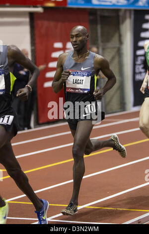 Bernard Lagat, Gewinner von zwei Meile der Männer bei den 2013 Millrose Games. Stockfoto