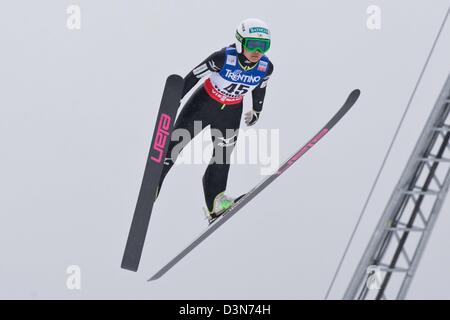 Sara Takanashi (JPN), 21. Februar 2013 - Skispringen: FIS Nordischen Ski Weltmeisterschaften 2013 Frauen offizielles Training in Predazzo Skisprung Stadion, Val di Fiemme, Italien. (Foto von Enrico Calderoni/AFLO SPORT) Stockfoto