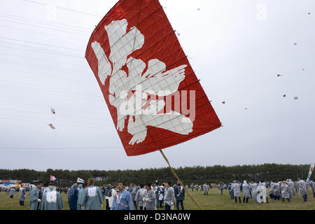 Papier und Bambus Kite braucht, um die Luft bei Hamamatsu Takoage Gassen, die jährliche kämpfen Drachenfest in Hamamatsu, Shizuoka Stockfoto