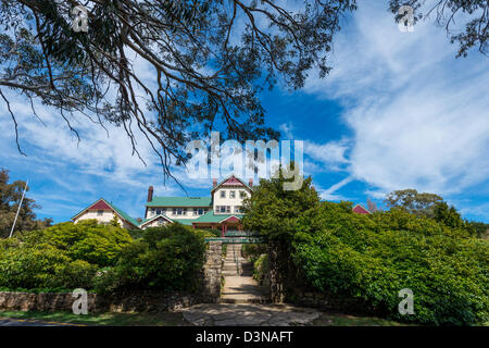 Mount Buffalo Chalet befindet sich am Mount Buffalo National Park und ist eine bedeutende historische Gebäude. Stockfoto