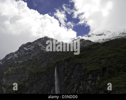 Aussicht auf dem Weg auf dem Rob Roy Gletscher Weg, Mt Aspiring National Park, in der Nähe von Wanaka, Neuseeland Stockfoto