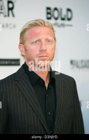 Boris Becker kommt in der traditionellen Charity-Gala im Rahmen der Filmfestspiele von Cannes in Mougins, Frankreich, Donnerstag, 25. Mai 2006. Die Gala profitiert die AmfAR Aids-Stiftung. Foto: Hubert Boesl Stockfoto