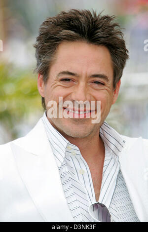 US-amerikanischer Schauspieler Robert Downey jr. stellt während der 59. Cannes Filmfestival in Frankreich, Donnerstag, 25. Mai 2006. Foto: Hubert Boesl Stockfoto