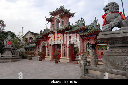 (Dpa-Datei) - Eingang, Phuc Kien (Fukian)-Montagehalle in Hoi an, Vietnam, 23. Februar 2006. Foto: Christine Kokot Stockfoto