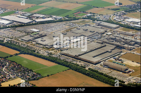 Das Bild zeigt das BMW-Werk in Regensburg, Deutschland, 18. Juli 2006. Foto: Armin Weigel Stockfoto