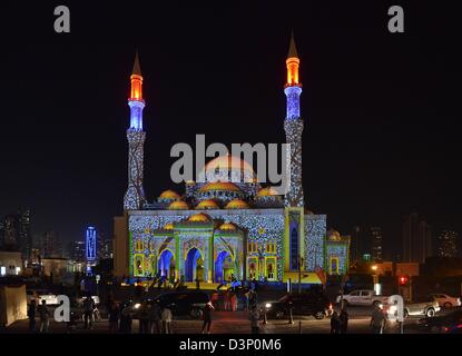 Sharjah Lichterfest 2013 (beleuchten Ihre Fantasie). Beleuchtete Mosscheen in Sharjah Stadt in Sharjah. Das Foto zeigt die Masjid Al Noor. Stockfoto