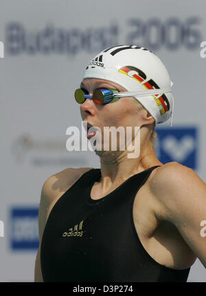 Deutsche Schwimmerin Britta Steffen ist vor 2006 European Swimming Championships 50 Meter Freistil Hitze in Budapest, Ungarn, Samstag, 5. August 2006 abgebildet. Foto: Bernd Thissen Stockfoto