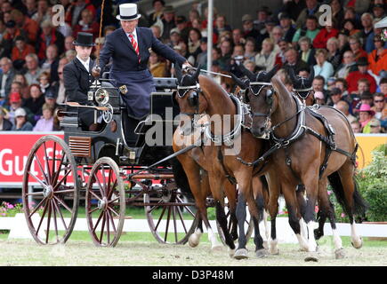 Das Bild zeigt die Quadriga des Deutschen Michael Freund während der treibende Dressurprüfung bei den FEI World Equestrian Games 2006 in Aachen, Deutschland, Donnerstag, 31. August 2006. Die Spiele laufen seit dem 20. August und Ende September 3rd. Foto: Federico Gambarini Stockfoto