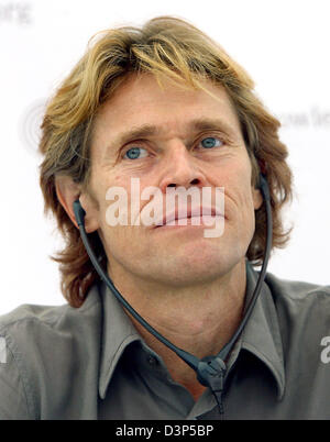 Der US-amerikanische Schauspieler Willem Dafoe ist während einer Pressekonferenz für die "Tabelle der freien Stimmen" kommen zusammen in Berlin, Deutschland, Donnerstag, 7. September 2006 abgebildet. Dafoe wird das weltweit größte "runden Tisch" diskutieren Themen der größte Sorge an die Weltöffentlichkeit, betont unter gemeldeten Problemen und Auseinandersetzung mit Schlüsselthemen gebilligt Dropping Knowledge Liegenschaften moderieren. Stockfoto