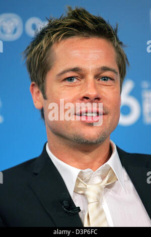 US-Schauspieler Brad Pitt besucht eine Pressekonferenz für seinen neuen Film "Babel" auf dem International Film Festival in Toronto, Kanada, Sonntag, 10. September 2006. Foto: Hubert Boesl Stockfoto