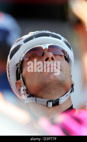 Deutsch pro Erik Zabel Radsport konzentriert sich auf den Start der Time Trial Elite Männer 2006 UCI Road World Championships in Salzburg, Österreich, Sonntag, 24. September 2006. Foto: Gero Breloer Stockfoto