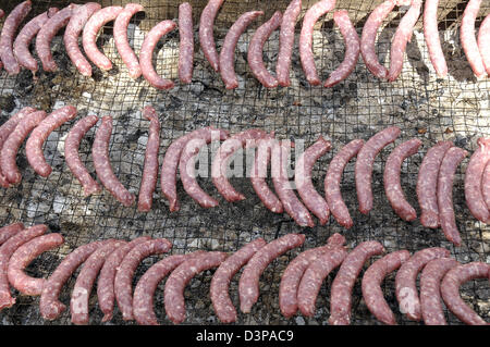 Typischen gegrillten Würsten aus Katalonien, die in der Regel mit Bohnen serviert Stockfoto