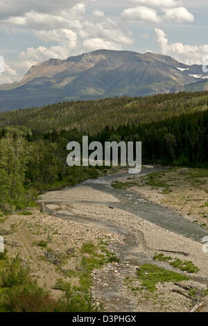 Die malerischen Red Rocks Parkway folgt Blakiston Creek Valley, Red Rock Canyon Waterton-Glacier National Park, Alberta, Kanada Stockfoto