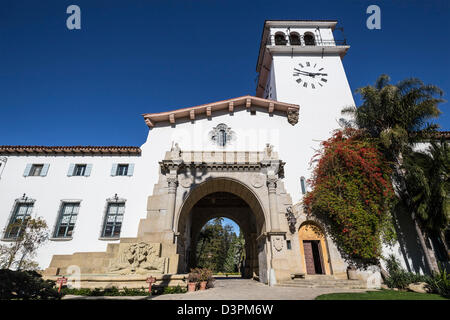 Historic Santa Barbara County Courthouse im sonnigen Südkalifornien. Stockfoto