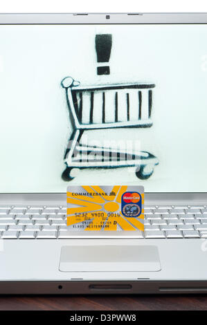 Hamburg, Deutschland, symbol Foto: Online-Shopping mit Kreditkarte Stockfoto