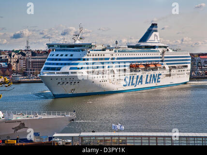 Finnland, Helsinki, Kreuzfahrtschiff "Silja Serenade" im Hafen von Helsinki Stockfoto