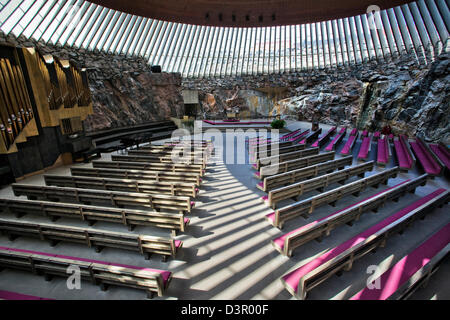 Finnland, Helsinki, Innere der unterirdischen Temppeliaukio-Kirche Stockfoto