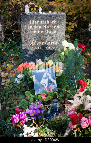 Berlin, Deutschland, das Grab von Marlene Dietrich Stockfoto
