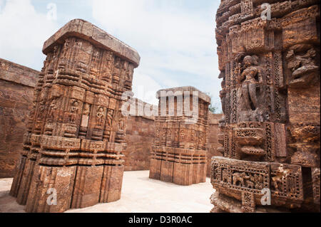 Carving-Details eines Tempels, Sonnentempel von Konark, Puri, Orissa, Indien Stockfoto