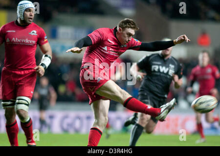 Swansea, Großbritannien. 22. Februar 2013. RaboDirect Pro 12 - Fischadler V an der Liberty Stadium in Swansea Edinburgh: Edinburgh Dougie Fife. Bildnachweis: Phil Rees / Alamy Live News Stockfoto