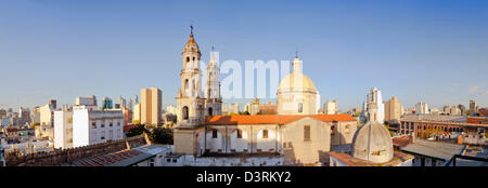 Barrio San Telmo in Buenos Aires, Argentinien. Dies ist eine Masche von mehreren Fotos. Stockfoto