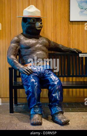 Boggs Visitor Center, Portage Lake, Portage Glacier, Chugach National Forest, Portage, Alaska, USA Stockfoto