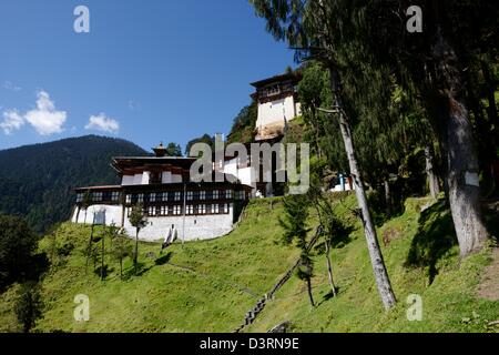 Cheri Goemba (Kloster) oder Chagri Dorjidhen, hoch oben im Himalaya-Gebirge unweit von Thimpu, 36MPX, HI-RES Stockfoto