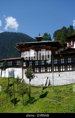 Cheri Goemba (Kloster) oder Chagri Dorjidhen, hoch oben im Himalaya-Gebirge unweit von Thimpu, 36MPX, HI-RES Stockfoto