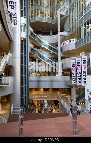 Großen Schritt Einkaufszentrum in Osakas Ame-Mura oder Amerika-Mura (American Village), Distrikt in Shinsaibashi, Namba. Stockfoto