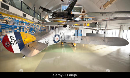 Die Sopwith 7F.1 Snipe, britischer einsitziger Doppeldecker Kämpfer auf dem Display bei der Royal Air Force (RAF) Museum, London, England, UK Stockfoto