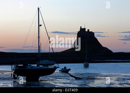 Morgendämmerung auf der Heiligen Insel Lindisfarne in der Nähe von Berwick-upon-Tweed, Northumberland Stockfoto