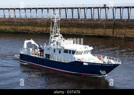 Das North Eastern Guardian III Schutz Patrouille der Fischerei Schiff im Hafen von Whitby, North Yorkshire, England, UK. Stockfoto