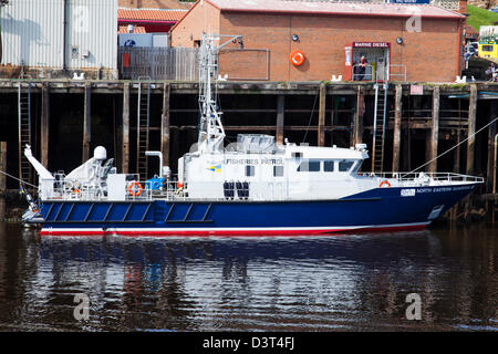 Das North Eastern Guardian III Schutz Patrouille der Fischerei Schiff im Hafen von Whitby, North Yorkshire, England, UK. Stockfoto