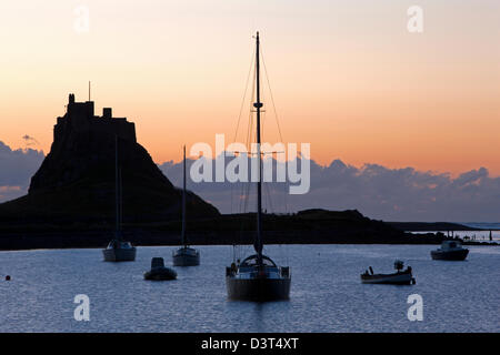 Morgendämmerung auf der Heiligen Insel Lindisfarne in der Nähe von Berwick-upon-Tweed, Northumberland Stockfoto