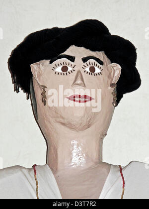 Papier Pappmaché-Kopf der traditionelle Volkskunst weibliche riesige Marionette Figur im Museum von Oaxaca Kulturen Oaxaca Mexico angezeigt Stockfoto