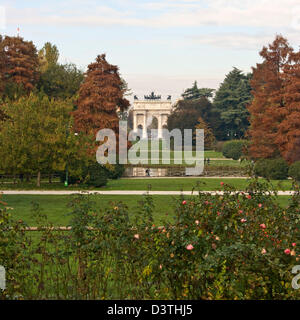 Der Arco della pace (Bogen des Friedens) in den Parco Sempione Mailand Mailand Lombardei Italien Europa Europäische Stockfoto