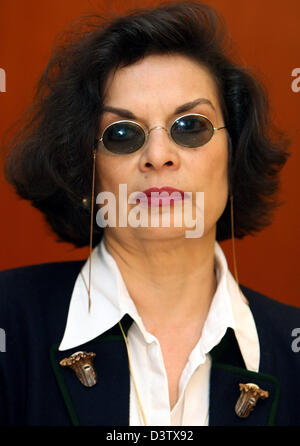 US Menschenrechtsaktivist und Vorstandsmitglied des World Future Council Initiative (WFCI), Bianca Jagger in Hamburg, Deutschland, Sonntag, 26. November 2006 abgebildet. Foto: Kay Nietfeld Stockfoto