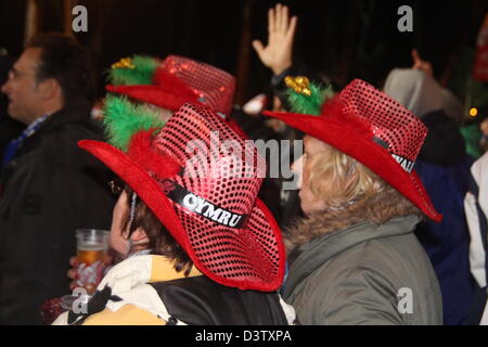 Rom, Italien. 23. Februar 2013.  Rugby-Fans vor dem Olympiastadion Rom für die sechs Nationen Spiel Italien gegen Wales. Bildnachweis: Gari Wyn Williams / Alamy Live News Stockfoto