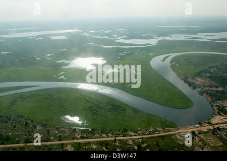 JUBA, Südsudan, 19. November 2012: Luftaufnahmen über weißen Nil auf Reise zu Bor. Stockfoto