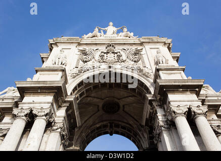 Die Praça Do Comércio, Lissabon, Portugal. Detail der Arco da Rua Augusta oder Augusta Street Bogen. Stockfoto