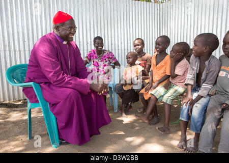 BOR, Süd-SUDAN, 19. November 2012: Erzbischof Daniel Deng, der bischöflichen Kirche Sudan der internationalen Pflegezentrum Stockfoto