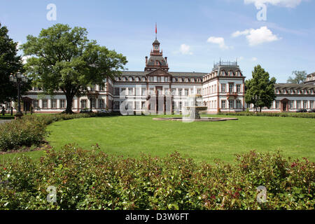 Das Bild zeigt Schloss Philippsruhe in Hanau, Deutschland, 1. Juni 2006. Es wurde von 1701 bis 1712 in den französischen Barock-Stil gebaut. Foto: Friedel Gierth Stockfoto