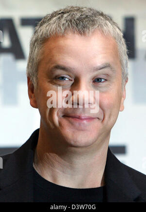 US-amerikanischer Schauspieler und Oscar-Preisträger Tim Robbins lächelt während ein Foto für die Premiere seines neuen Films rufen Catch"a Fire" in Berlin, Deutschland, Donnerstag, 11. Januar 2007. Der Film soll deutsche Theatern am 18. Januar getroffen. Foto: Soeren Stache Stockfoto