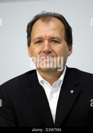 BMW Sauber F1 technische Direktor Willy Rampf im Bild bei der Präsentation des neuen BMW-Sauber "F1.07" in Valencia, Spanien, Dienstag, 16. Januar 2007. Foto: Gero Breloer Stockfoto