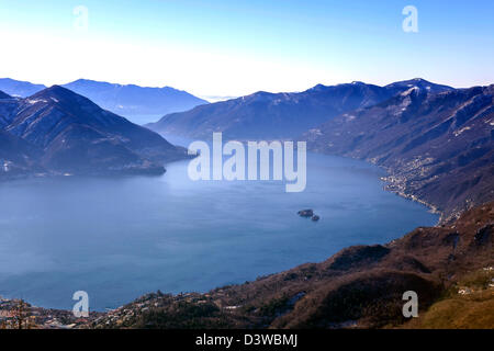 Blick auf den Lago Maggiore mit den Brissago-Inseln von Cardada, Tessin, Schweiz Stockfoto