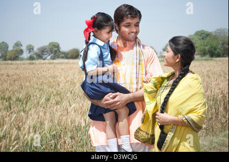 Bauernfamilie im Feld Sohna, Haryana, Indien Stockfoto