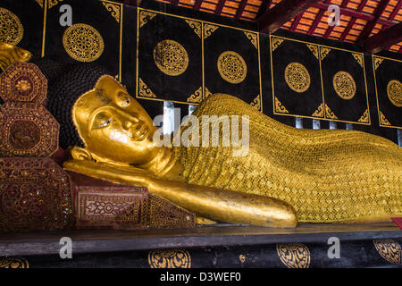 Budha Statue im Wat Chedi Lunge Stockfoto