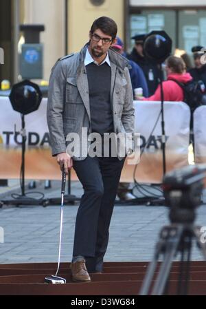 New York, USA. 25. Februar 2013. Michael Phelps bei Talkshow auftritt für NBC heute zeigen Promi Schnappschüsse, NBC Studios, New York, NY 25. Februar 2013. Foto von: Derek Sturm/Everett Collection / Alamy Live News Stockfoto