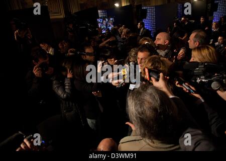 Rom, Italien gibt 25. Februar 2013 Stefano Fassina Rede im Partido Democratico Centre in Rom, wie die ersten Ergebnisse der Wahl in Italien angekündigt sind. Stockfoto